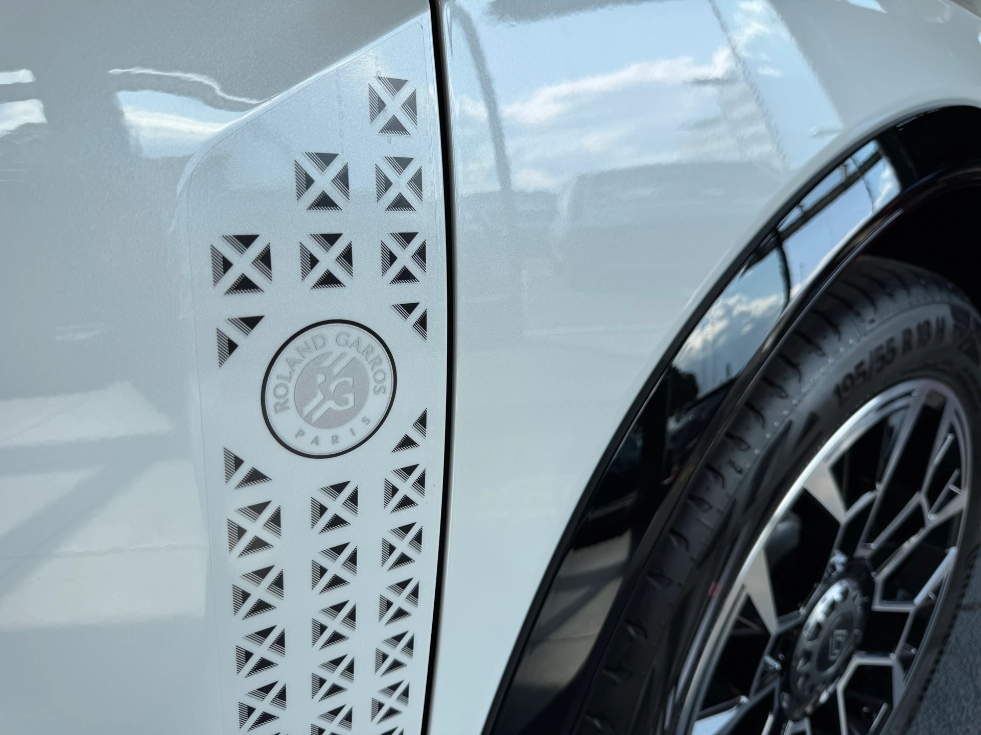 RENAULT R5 E-Tech Roland Garros 52kwh Comfort Range-image-17