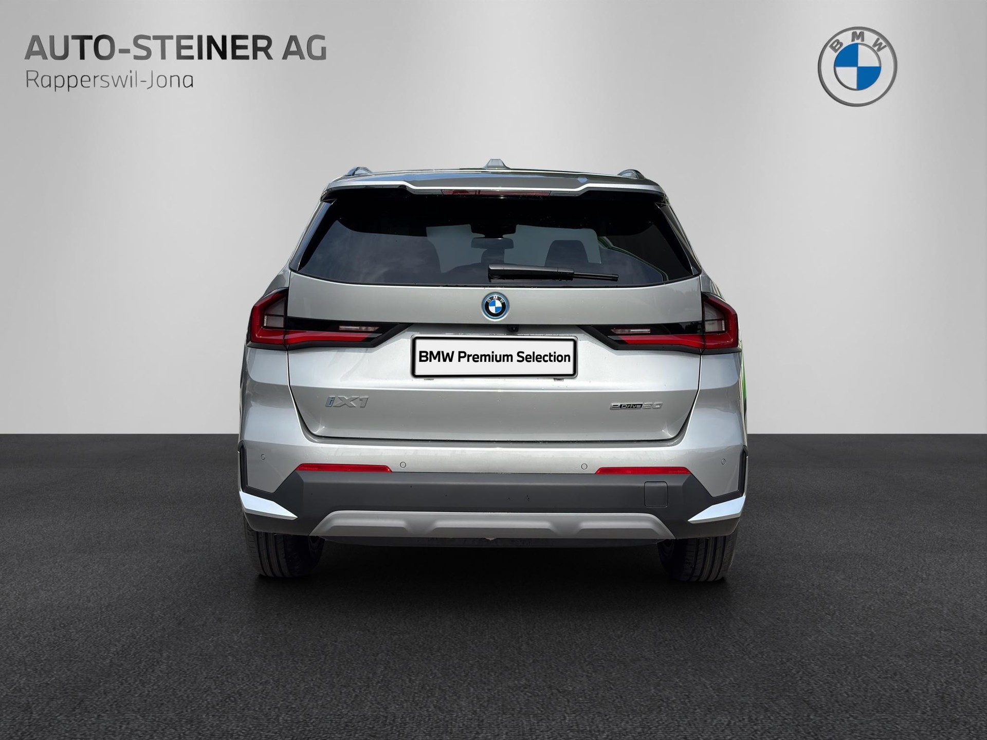 BMW iX1 20 eDrive-image-3