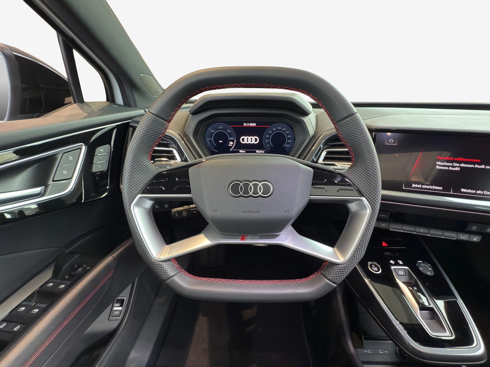 AUDI Q4 e-tron 45 Edition Swiss Ski quattro-image-9