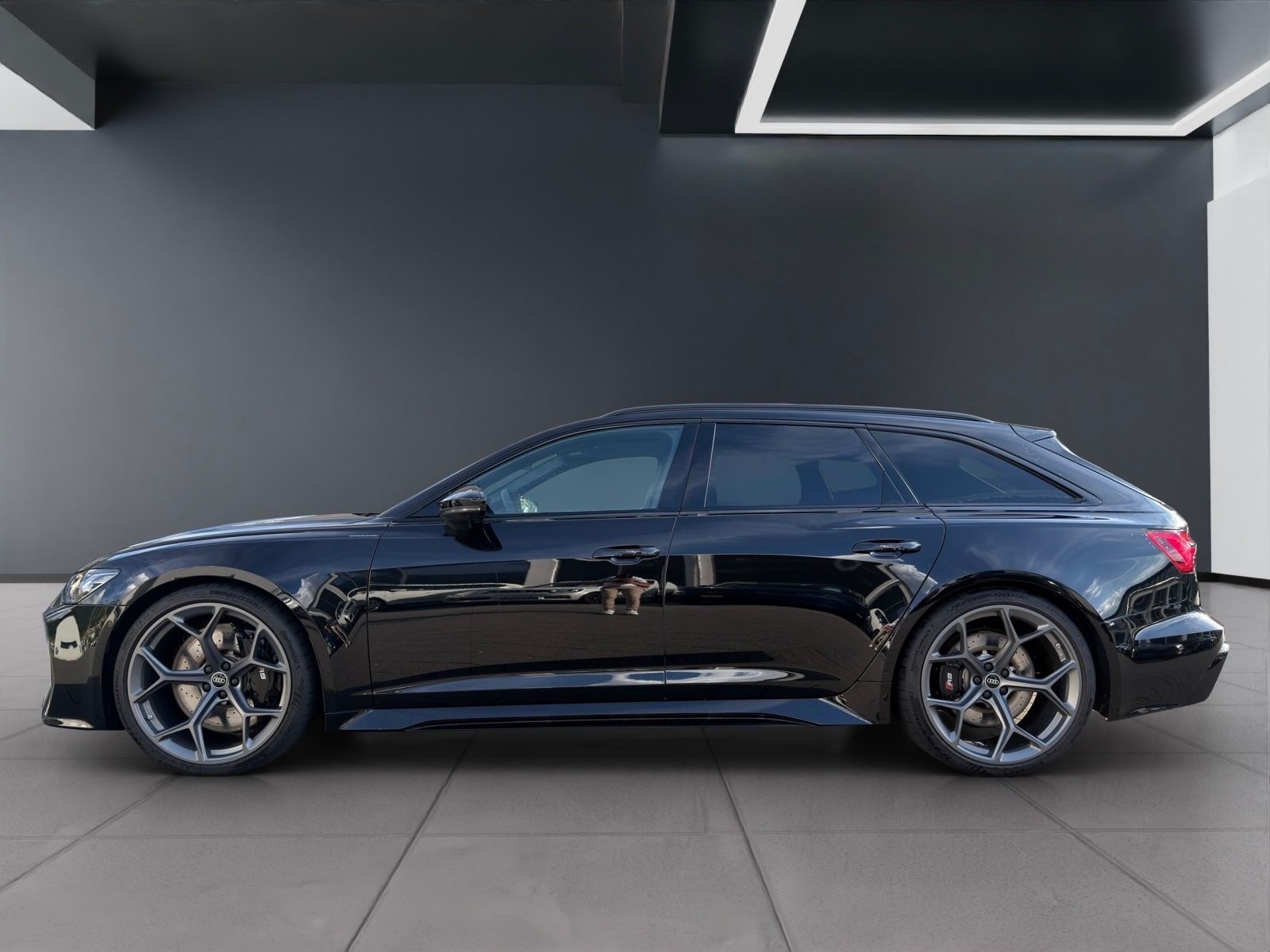 AUDI RS6 Avant 4.0 TFSI V8 Performance quattro-image-1