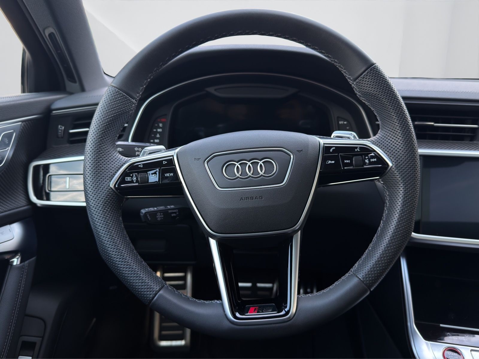 AUDI RS6 Avant 4.0 TFSI V8 Performance quattro-image-14