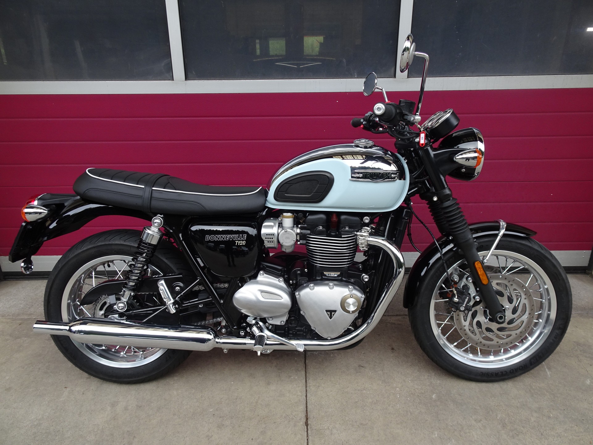 TRIUMPH Bonneville T120