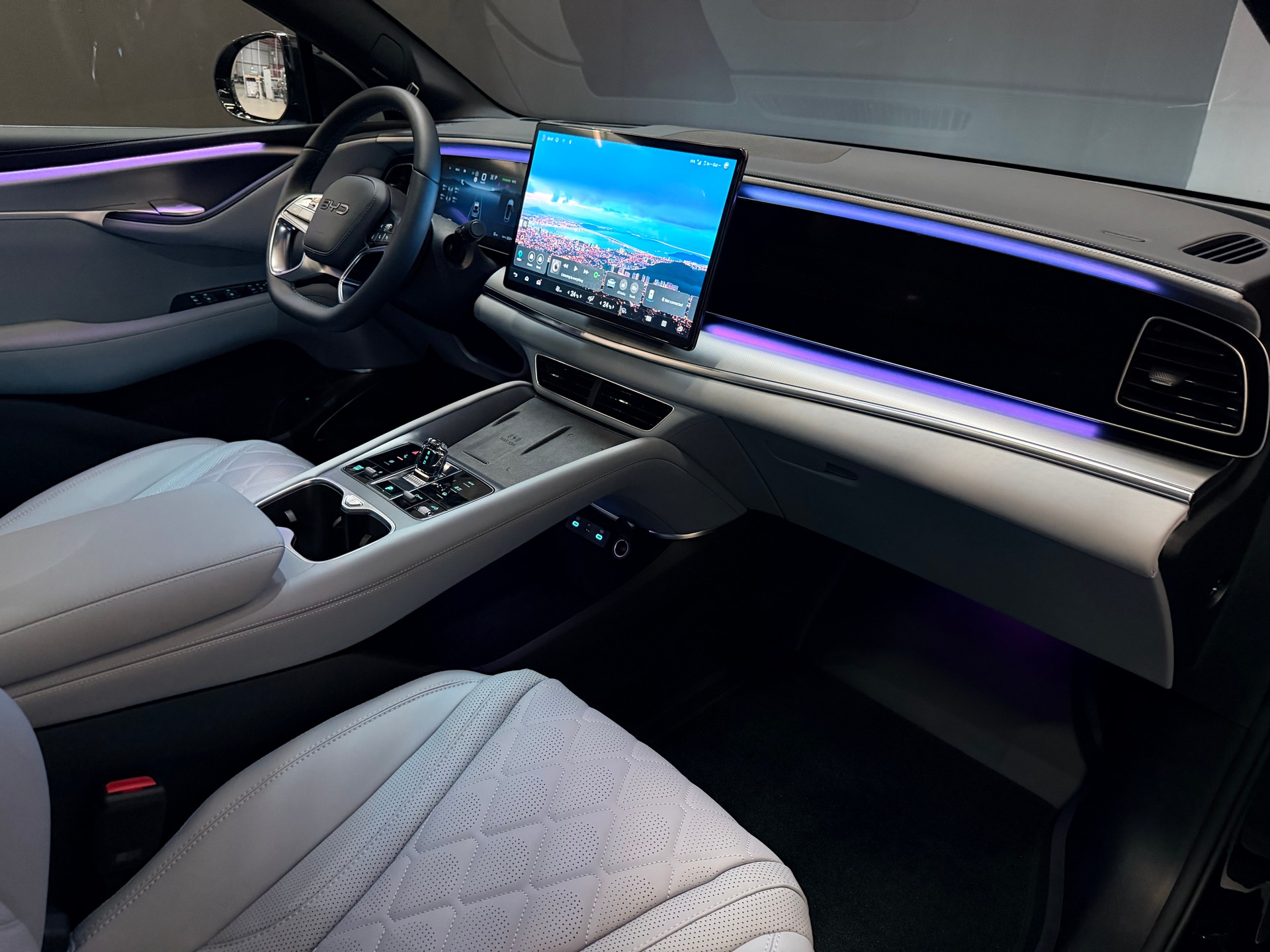 BYD Sealion 7 91,3 kWh Excellence AWD-image-18