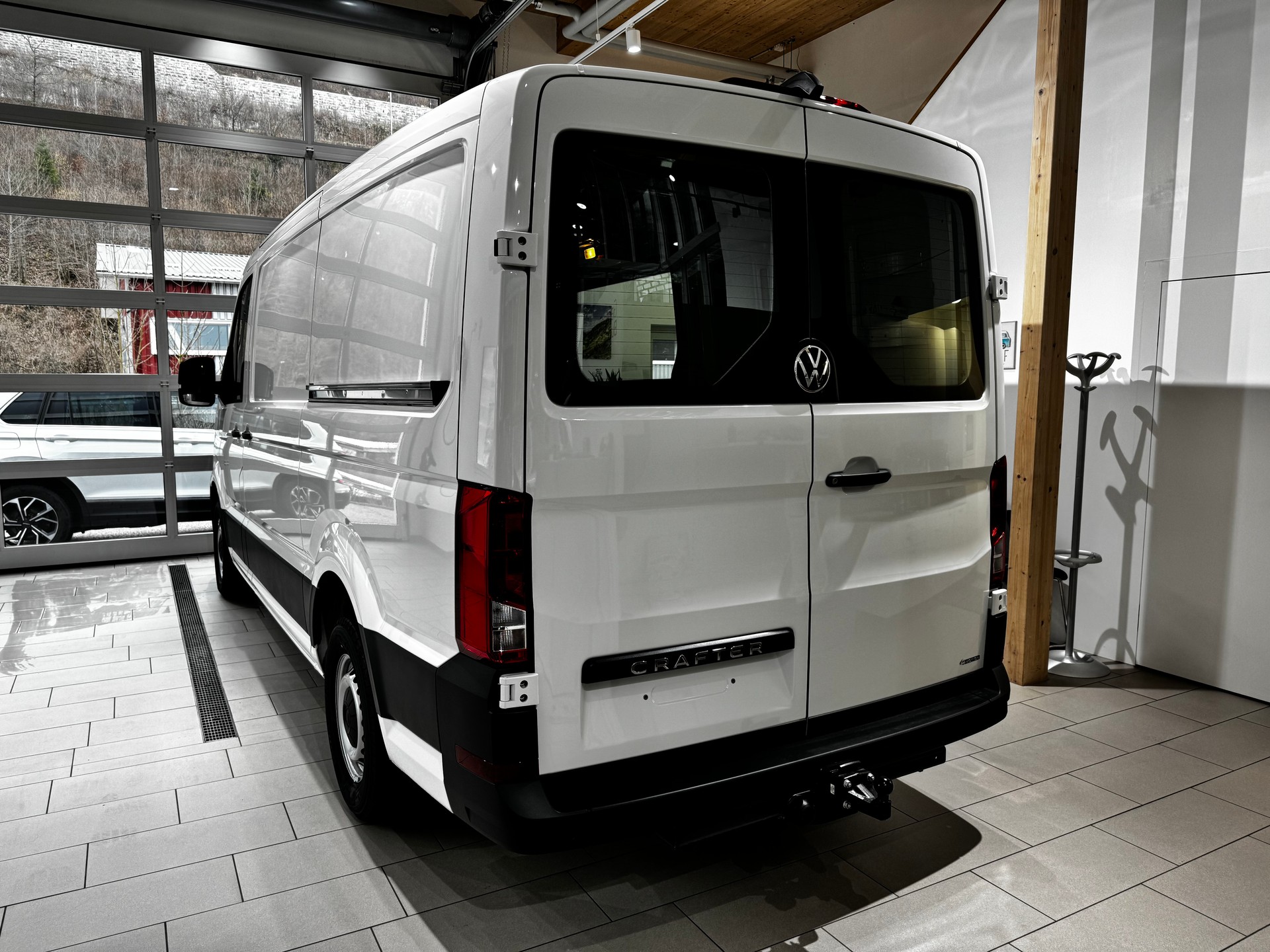 VW Crafter 35 Kaw. 3640 2.0 BI-TDI 177 4Motion-image-2