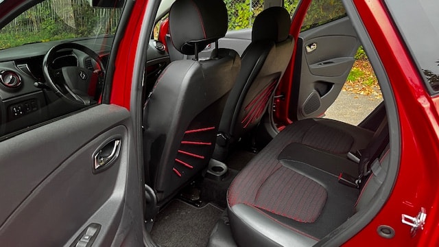 RENAULT Captur 1.2 T 16V Outdoor-image-4
