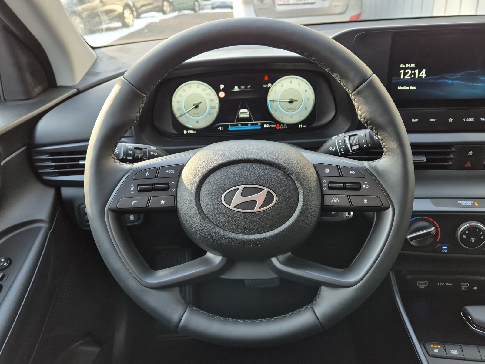 HYUNDAI i20 1.0 T-GDi Amplia-image-6