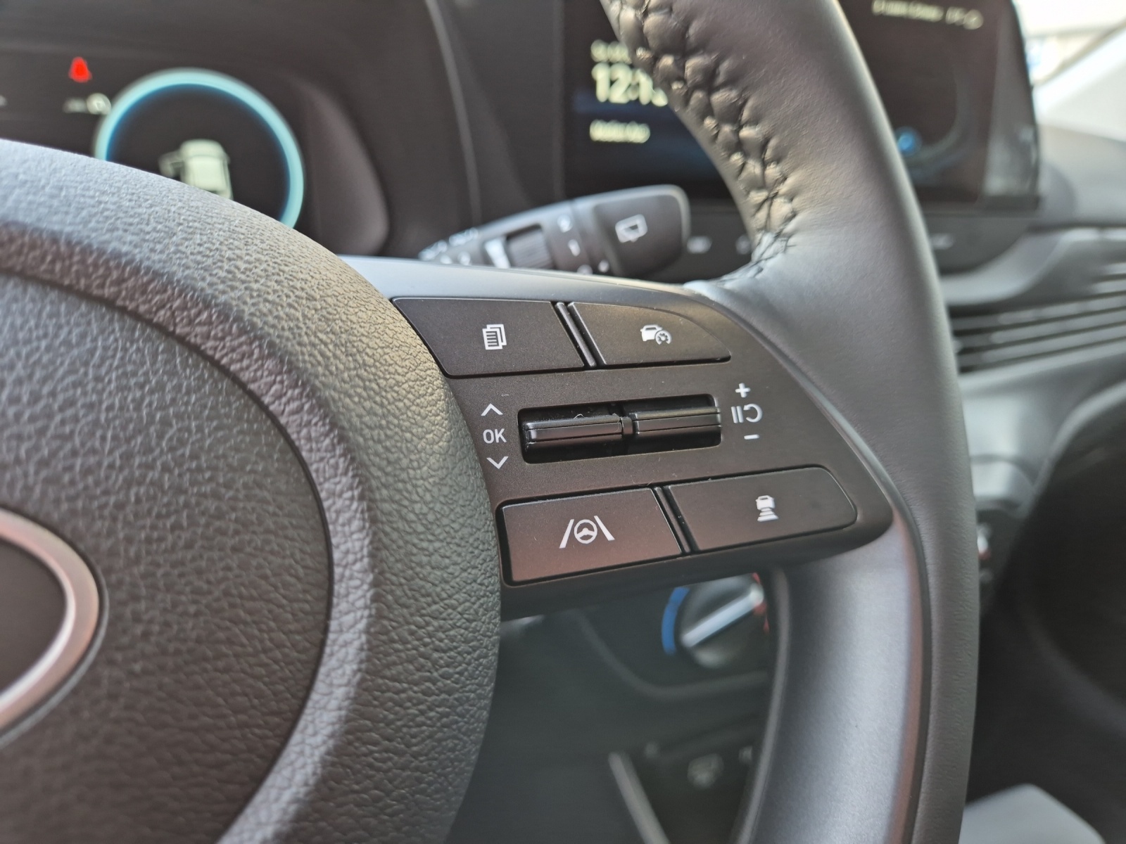 HYUNDAI i20 1.0 T-GDi Amplia-image-11