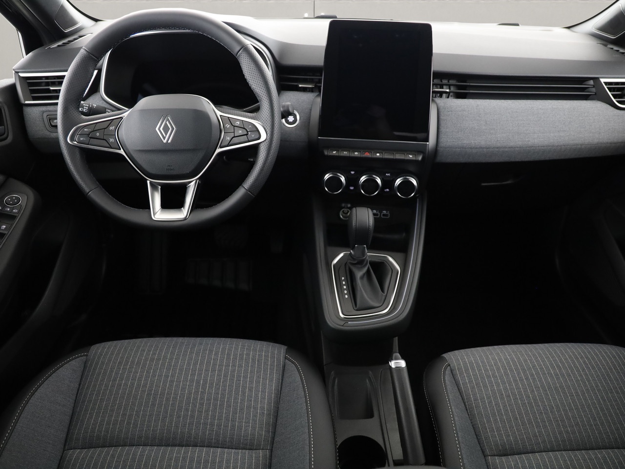 RENAULT Clio 1.6 E-Tech techno-image-4
