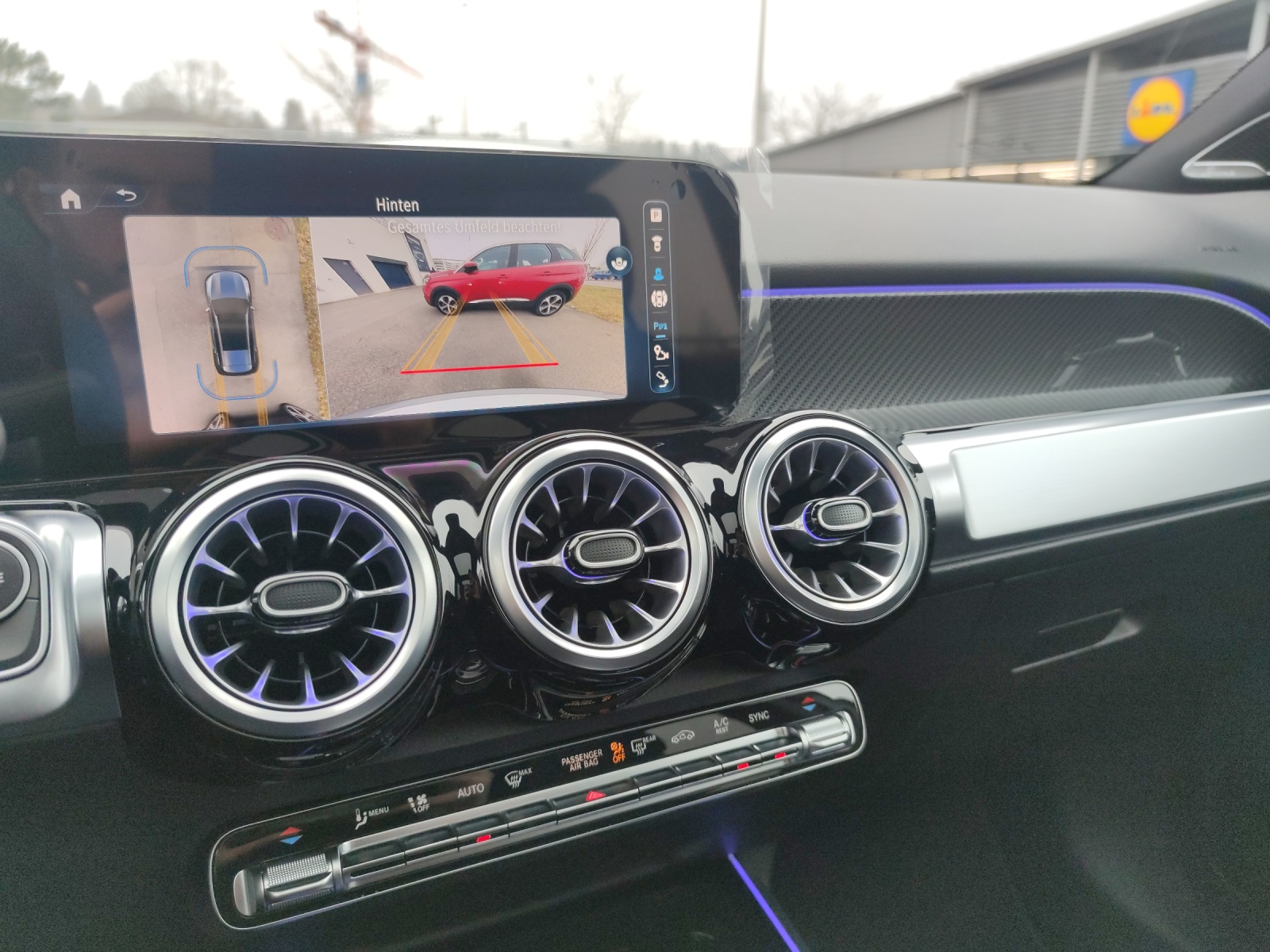 MERCEDES-BENZ GLB 220 d AMG Line 4Matic-image-5