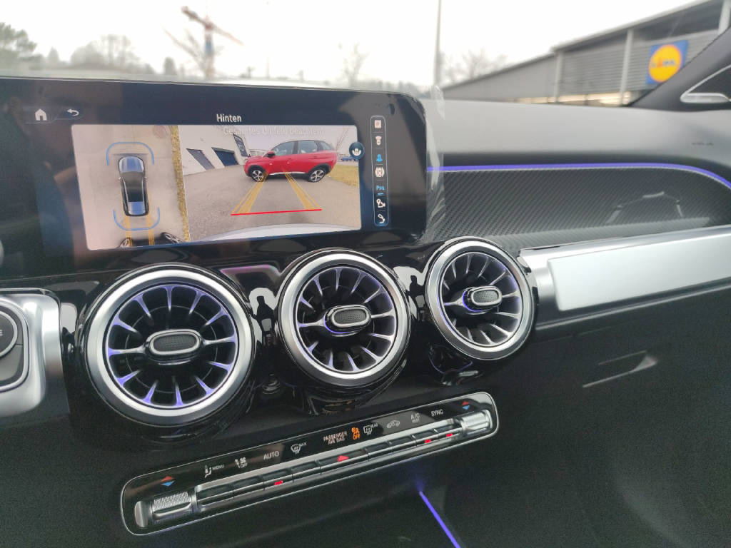 MERCEDES-BENZ GLB 220 d AMG Line 4Matic-image-6