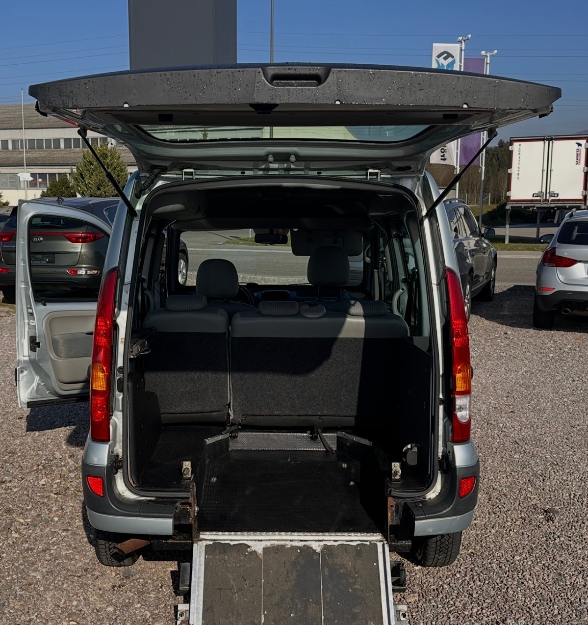 RENAULT Kangoo 1.6 16V Alizé Automatic-image-11
