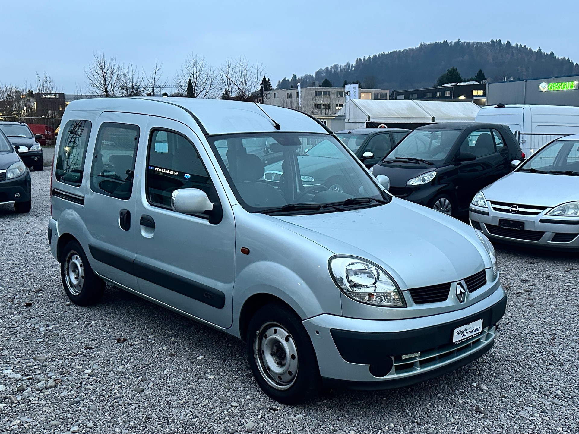 RENAULT Kangoo 1.6 16V Alizé Automatic-image-1