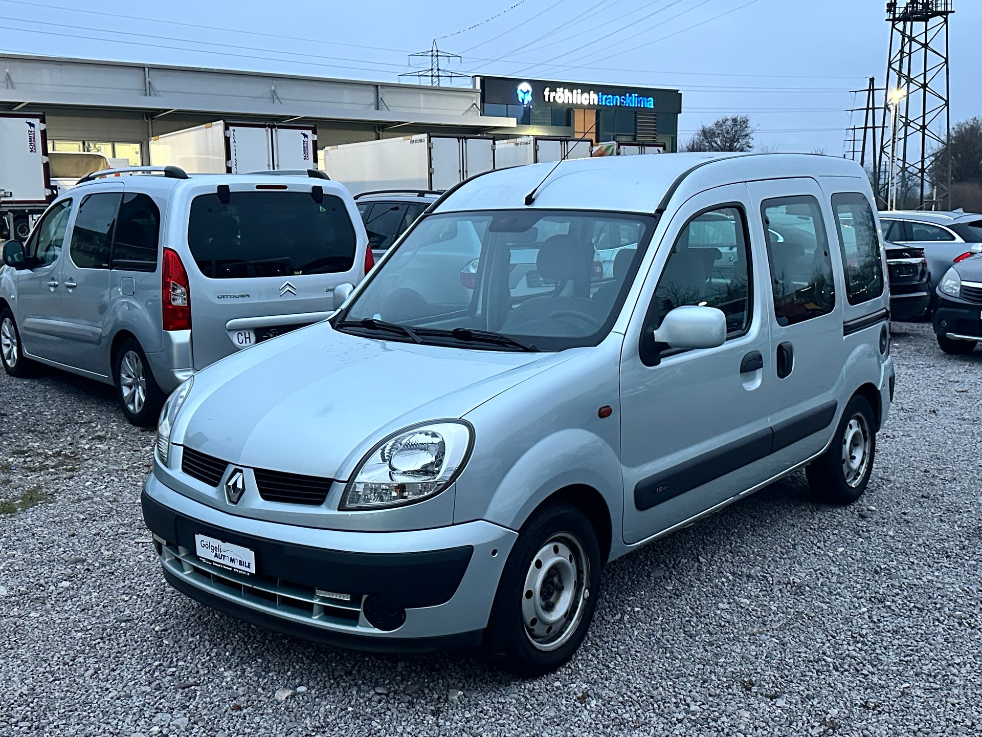 RENAULT Kangoo 1.6 16V Alizé Automatic-image-0