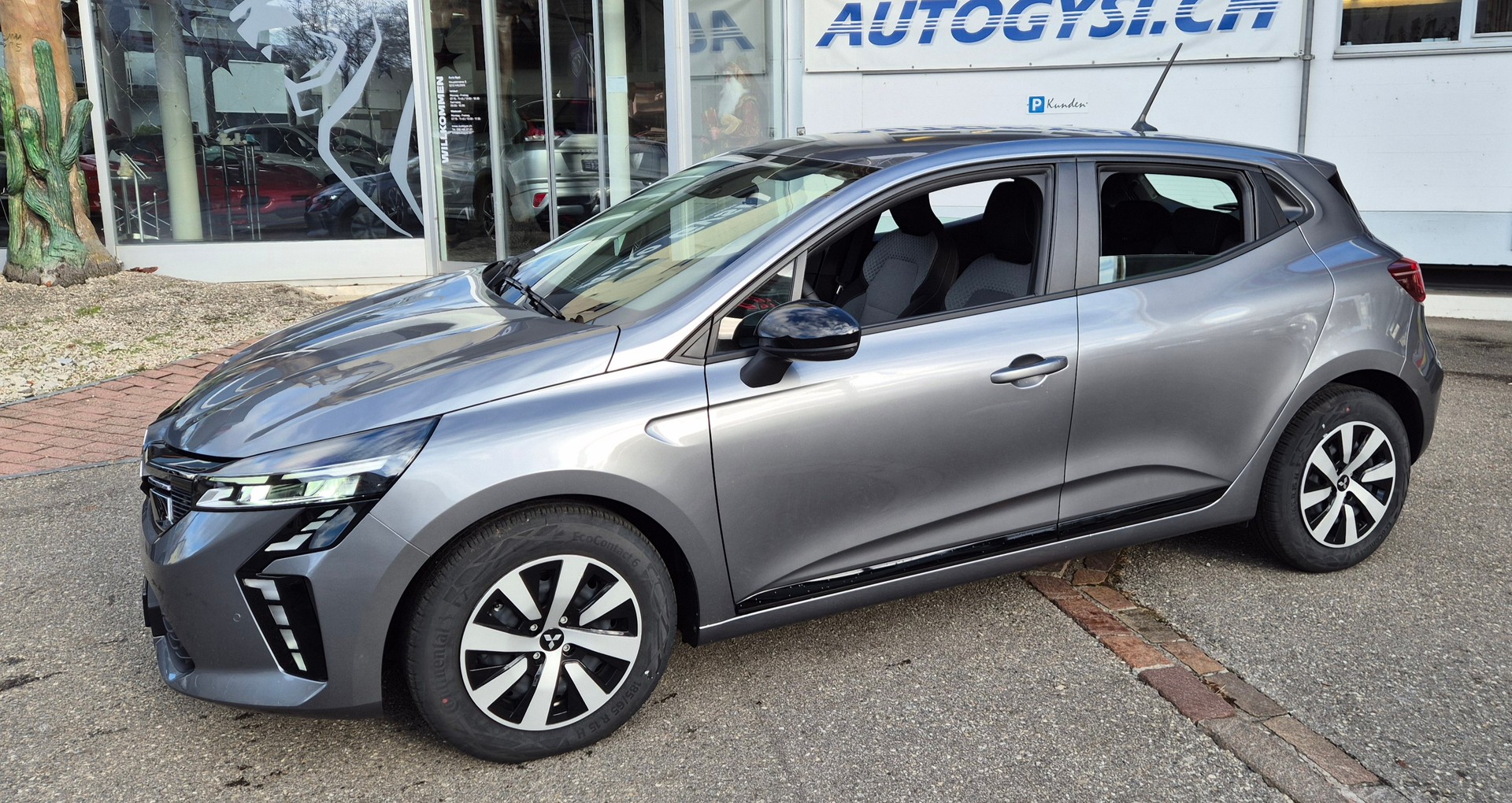 MITSUBISHI COLT 1.6 HEV Automat SwissLine (511) Helvetia-image-4