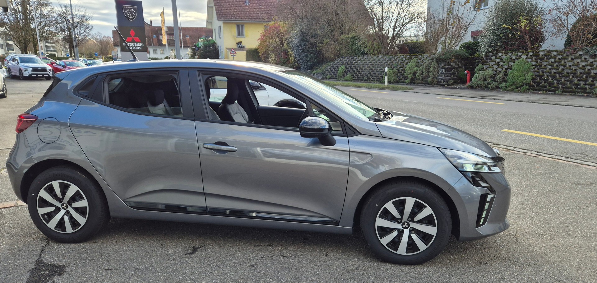 MITSUBISHI COLT 1.6 HEV Automat SwissLine (511) Helvetia-image-3