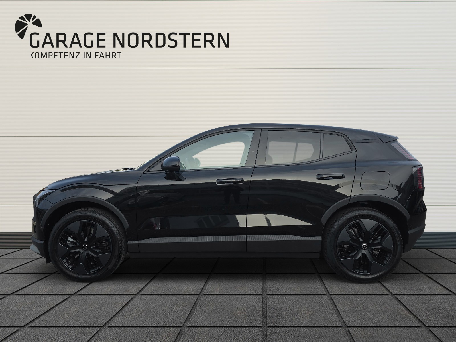 VOLVO EX30 CC E60 Twin Performance AWD-image-1