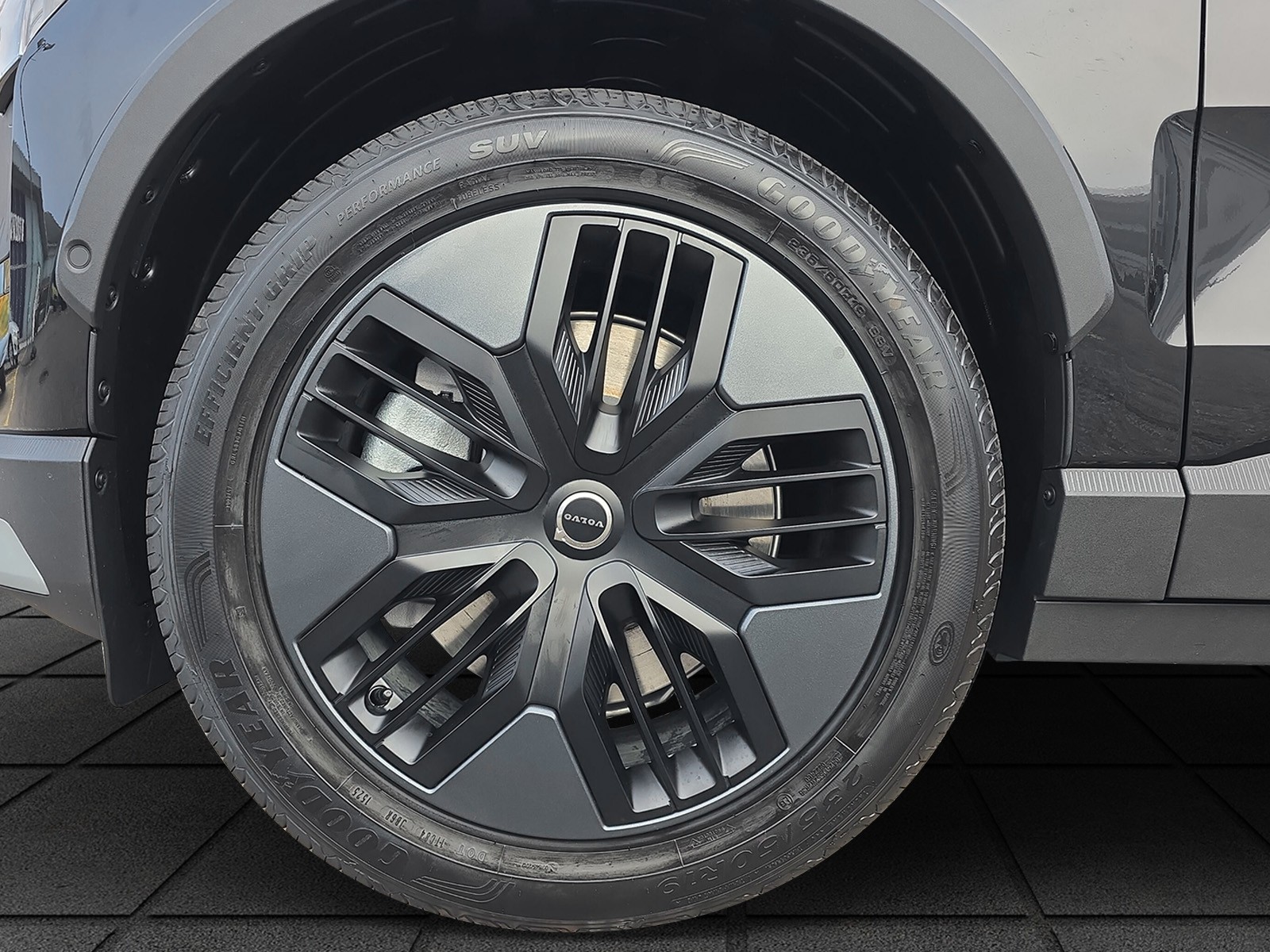 VOLVO EX30 CC E60 Twin Performance AWD-image-4