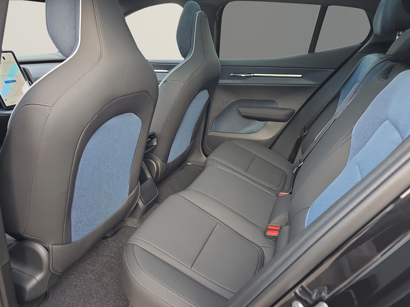 VOLVO EX30 CC E60 Twin Performance AWD-image-13