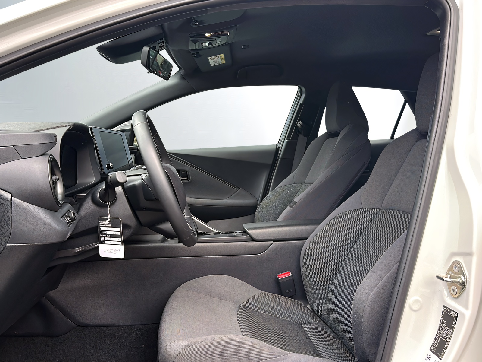 TOYOTA C-HR 1.8 HSD CVT Comfort-showroom-element-3