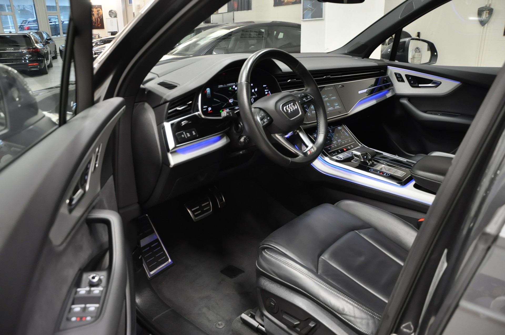 AUDI Q7 50 TDI quattro S Line tiptronic-image-10