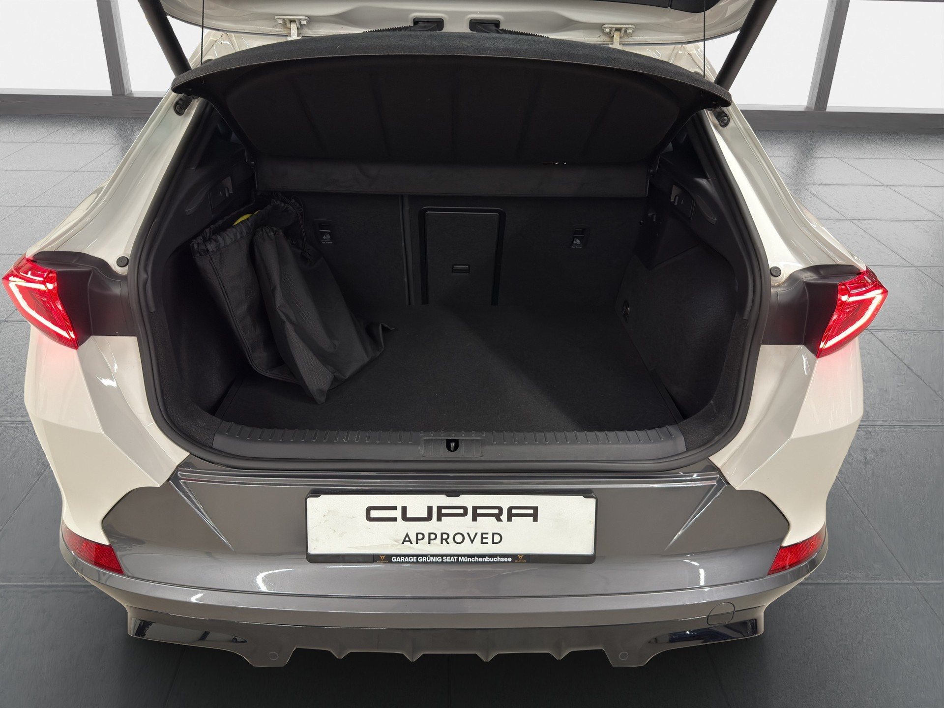 CUPRA Formentor 1.4 e-HYBRID pHEV VZ DSG-image-6