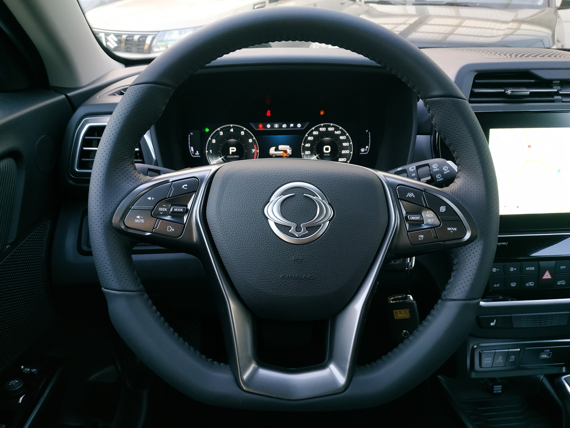 KGM-SsangYong Tivoli 1.5 T GDI Steel 4WD Automat-image-13