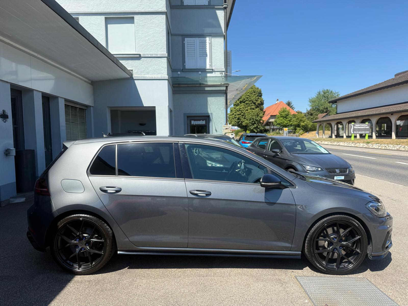 VW Golf 2.0 TSI R 4Motion DSG-image-5