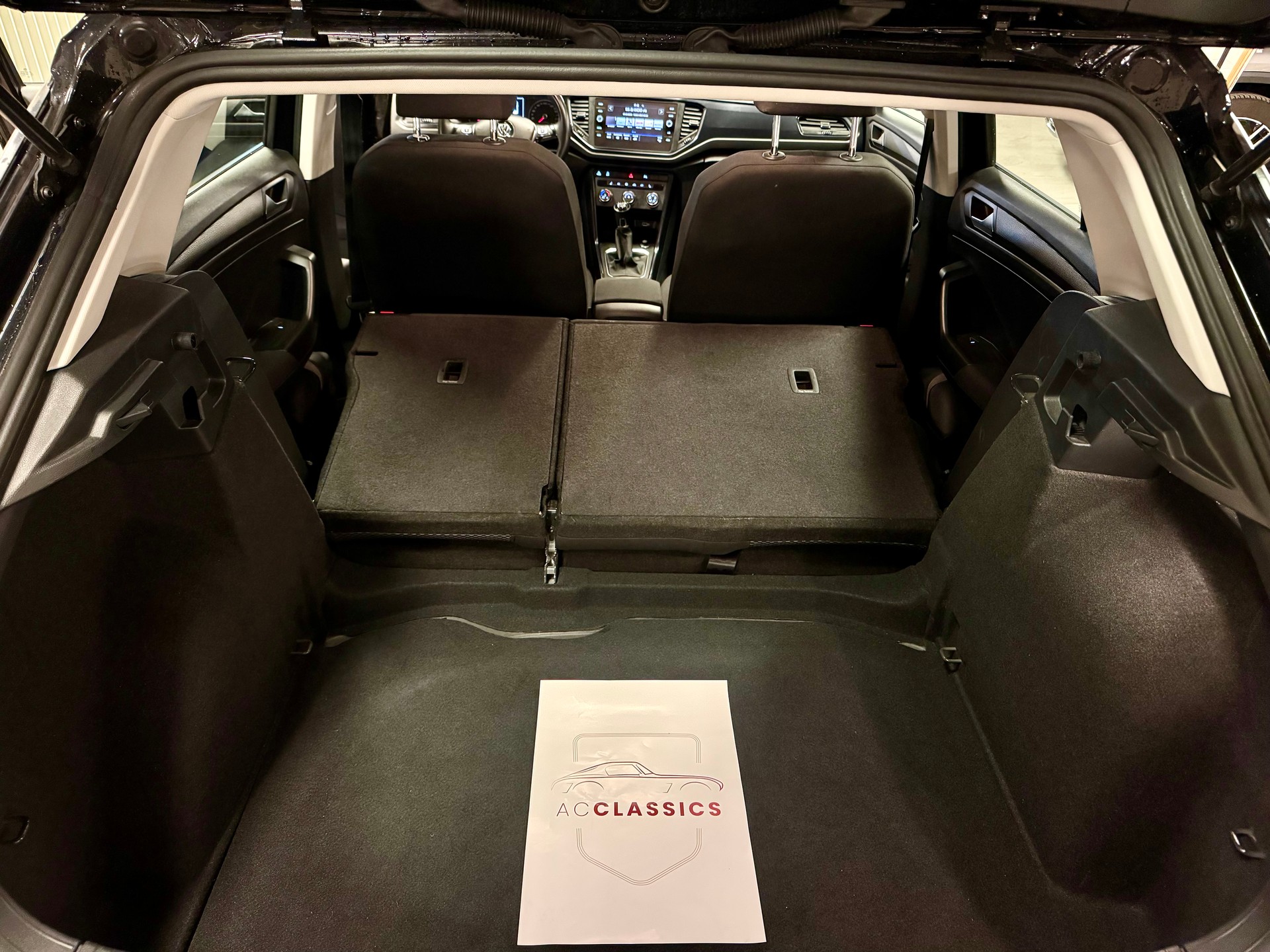 VW T-Roc 1.0 TSI Advance-image-18
