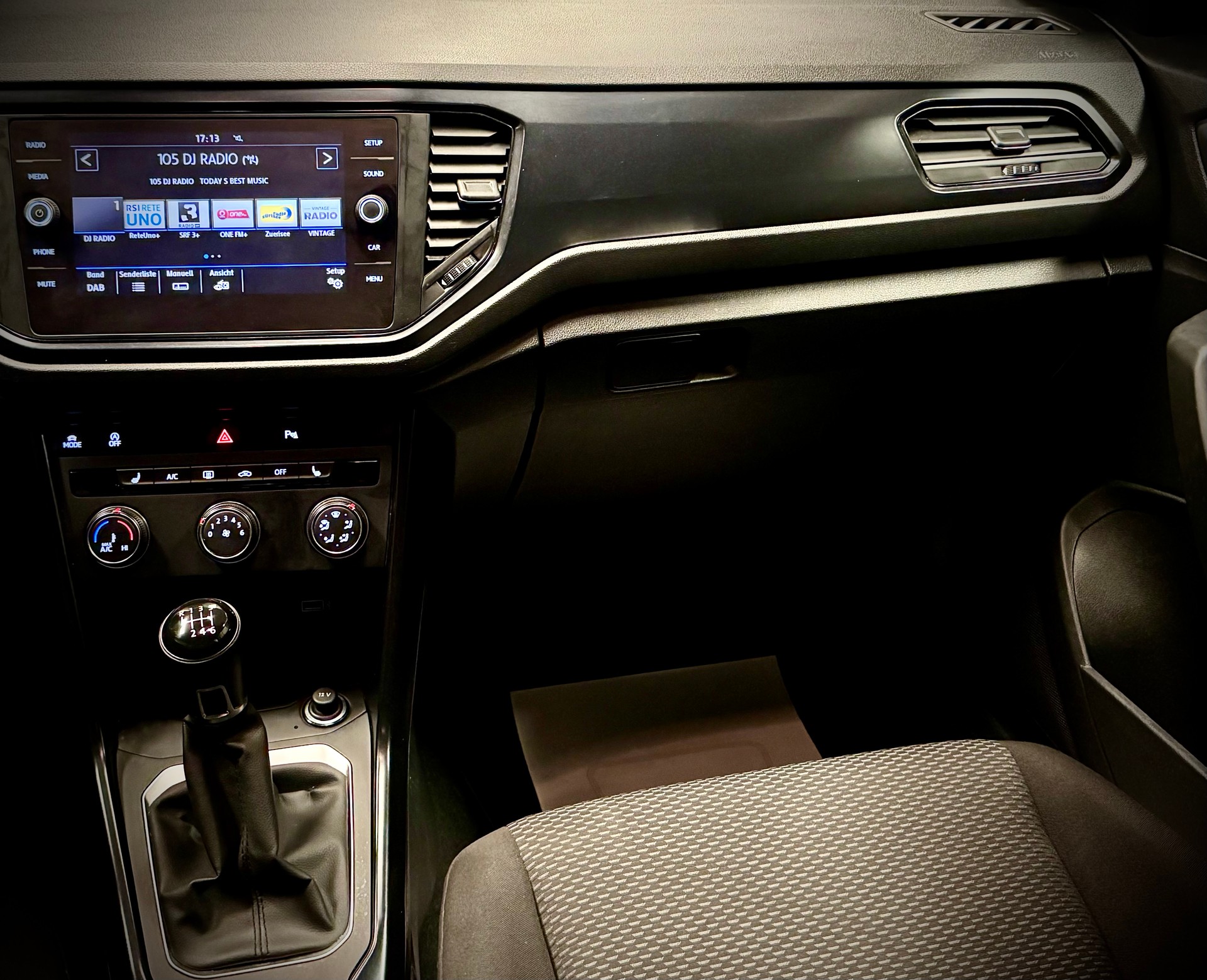 VW T-Roc 1.0 TSI Advance-image-20