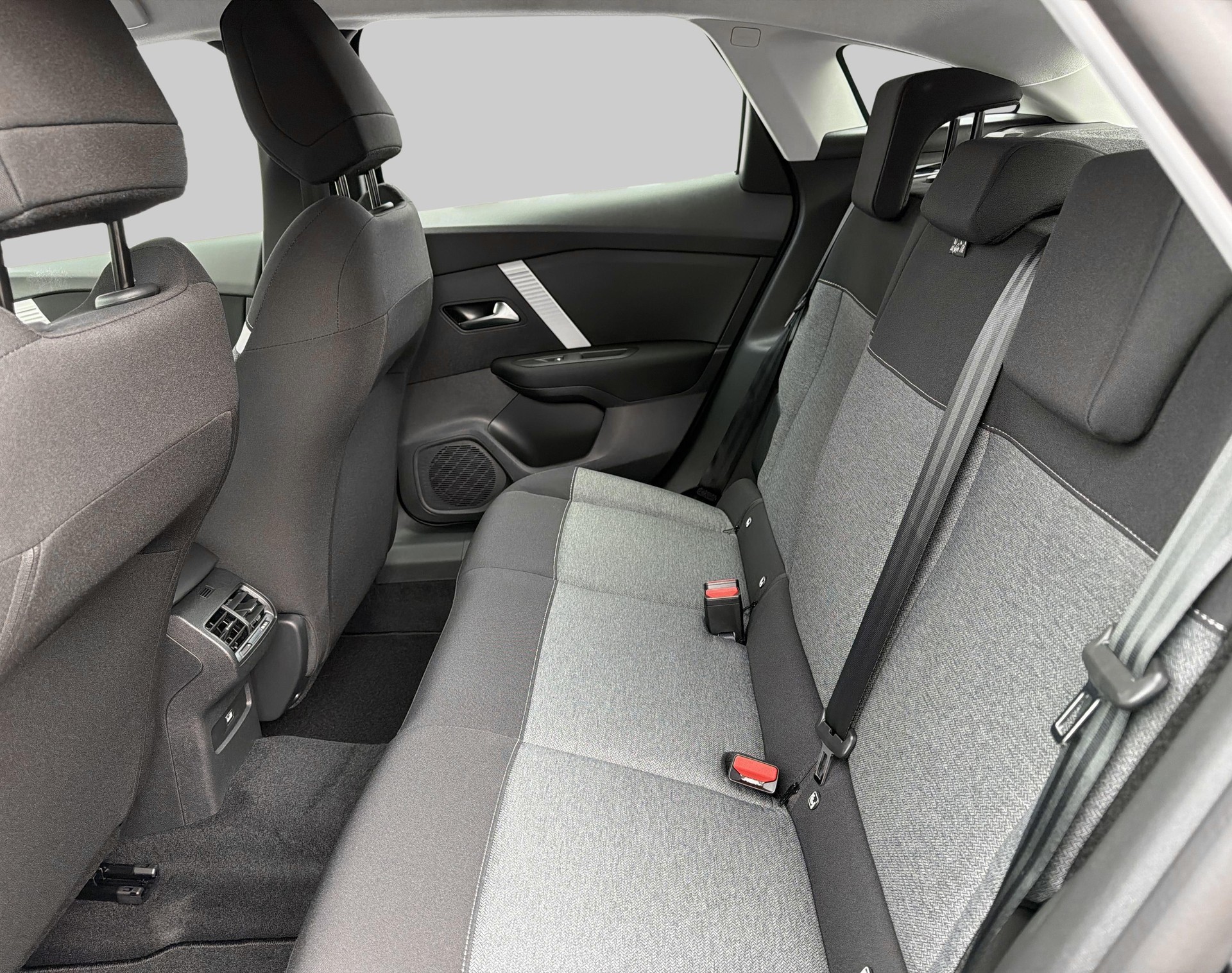 CITROEN C4 1.2 Hybrid You-image-9