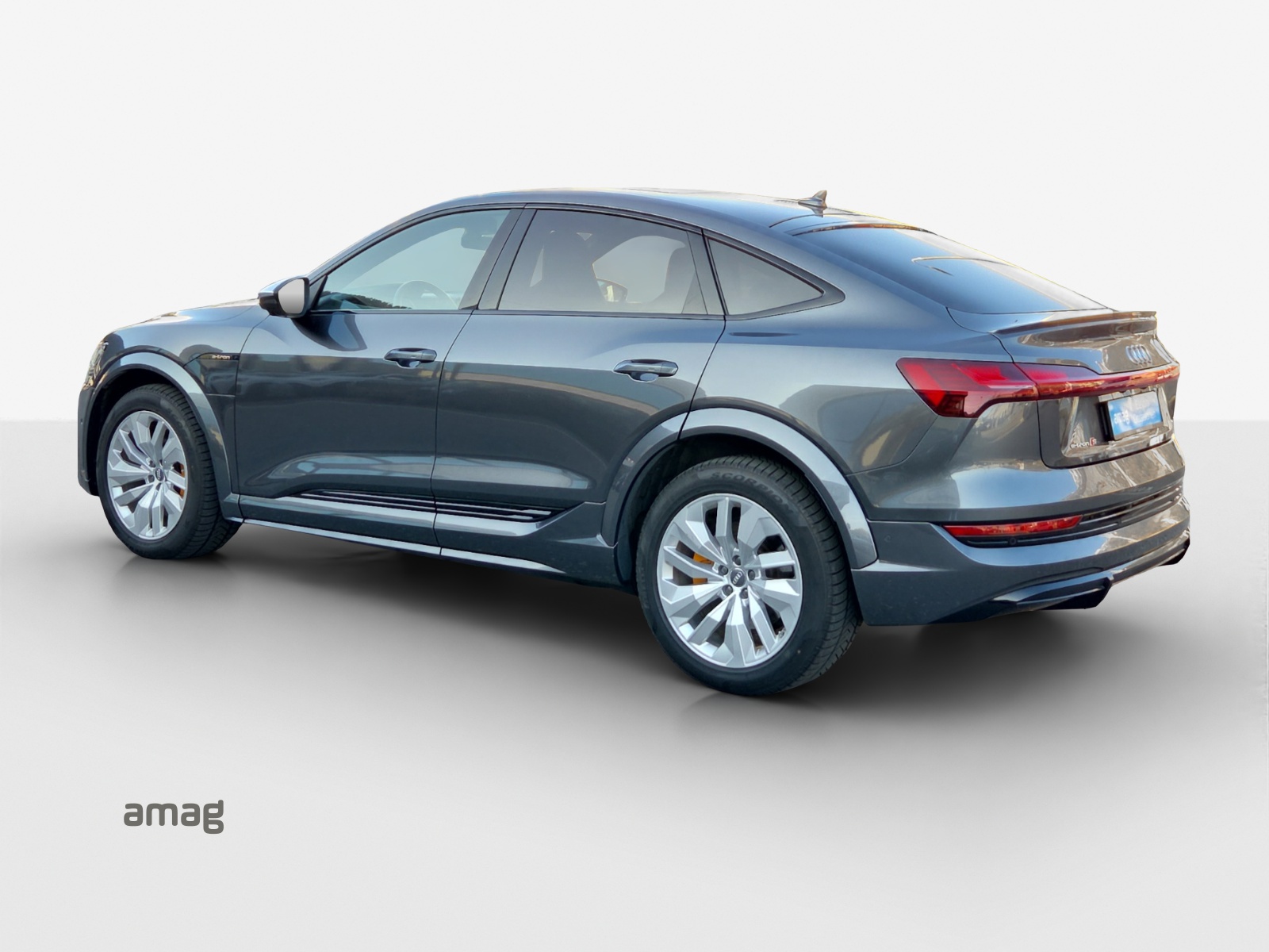 AUDI e-tron S Sportback quattro-image-2