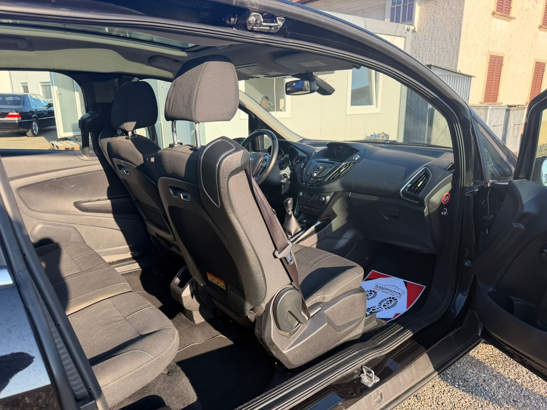 FORD B-Max 1.0 SCTi Titanium-image-5