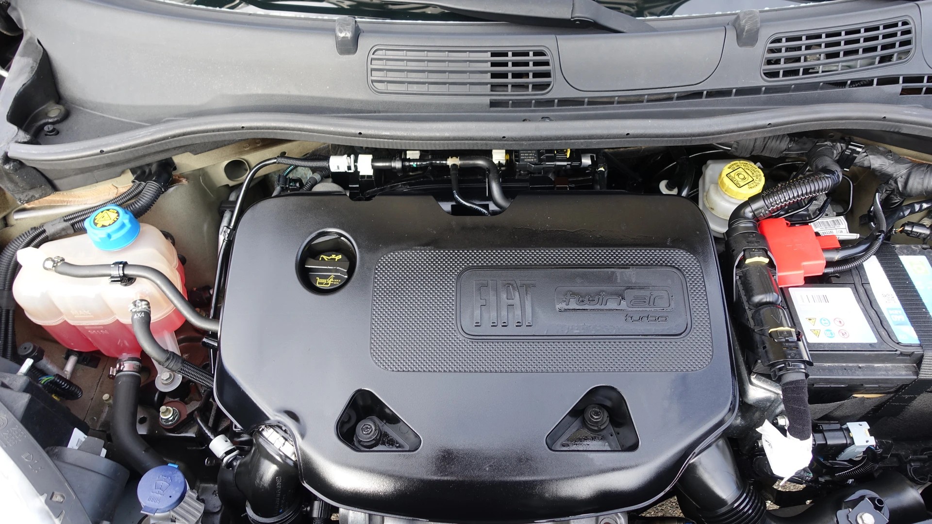 FIAT Panda 0.9 Twinair Turbo Antartica 4x4-image-14