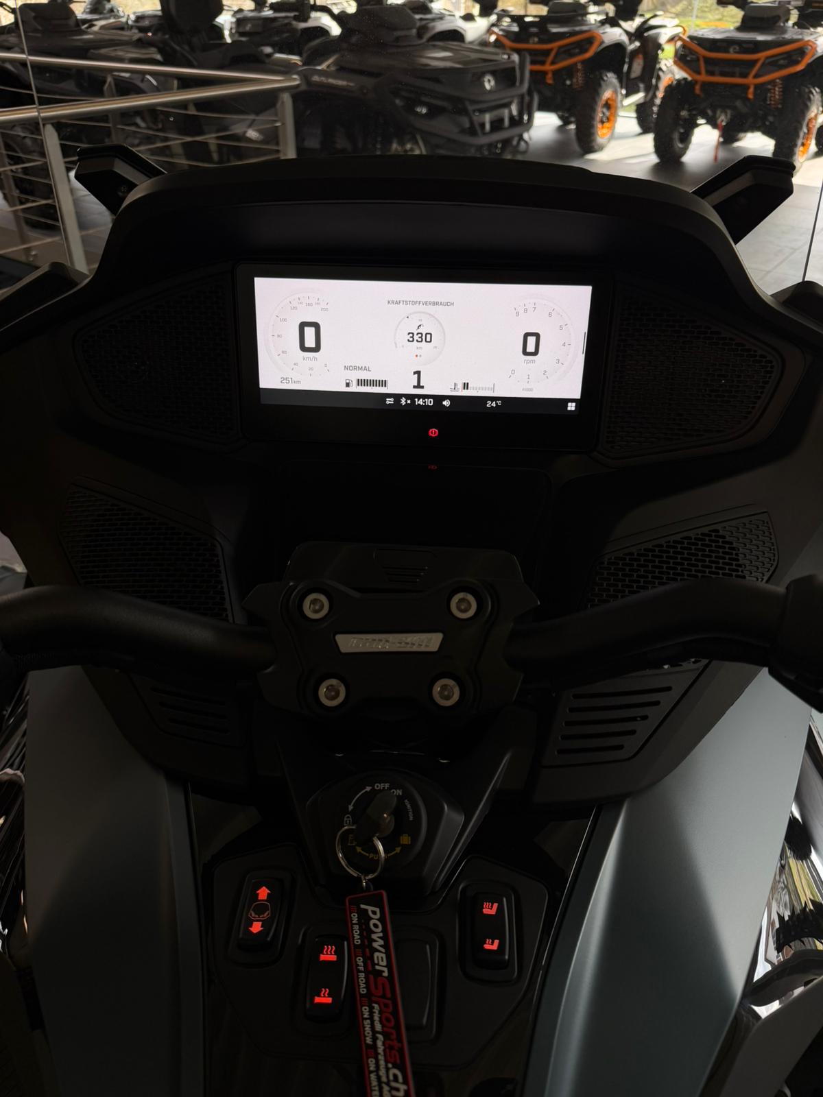CAN-AM Spyder RT LTD-showroom-element-3