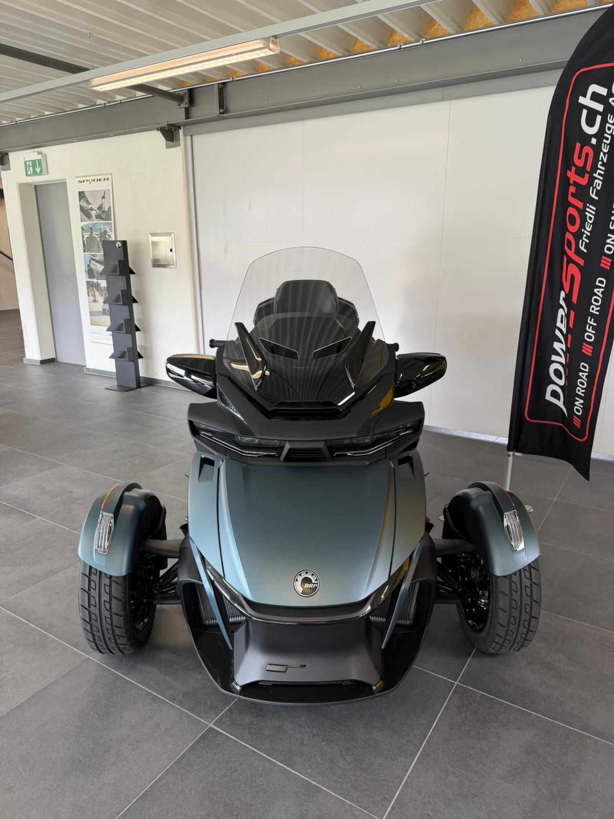 CAN-AM Spyder RT LTD-showroom-element-1