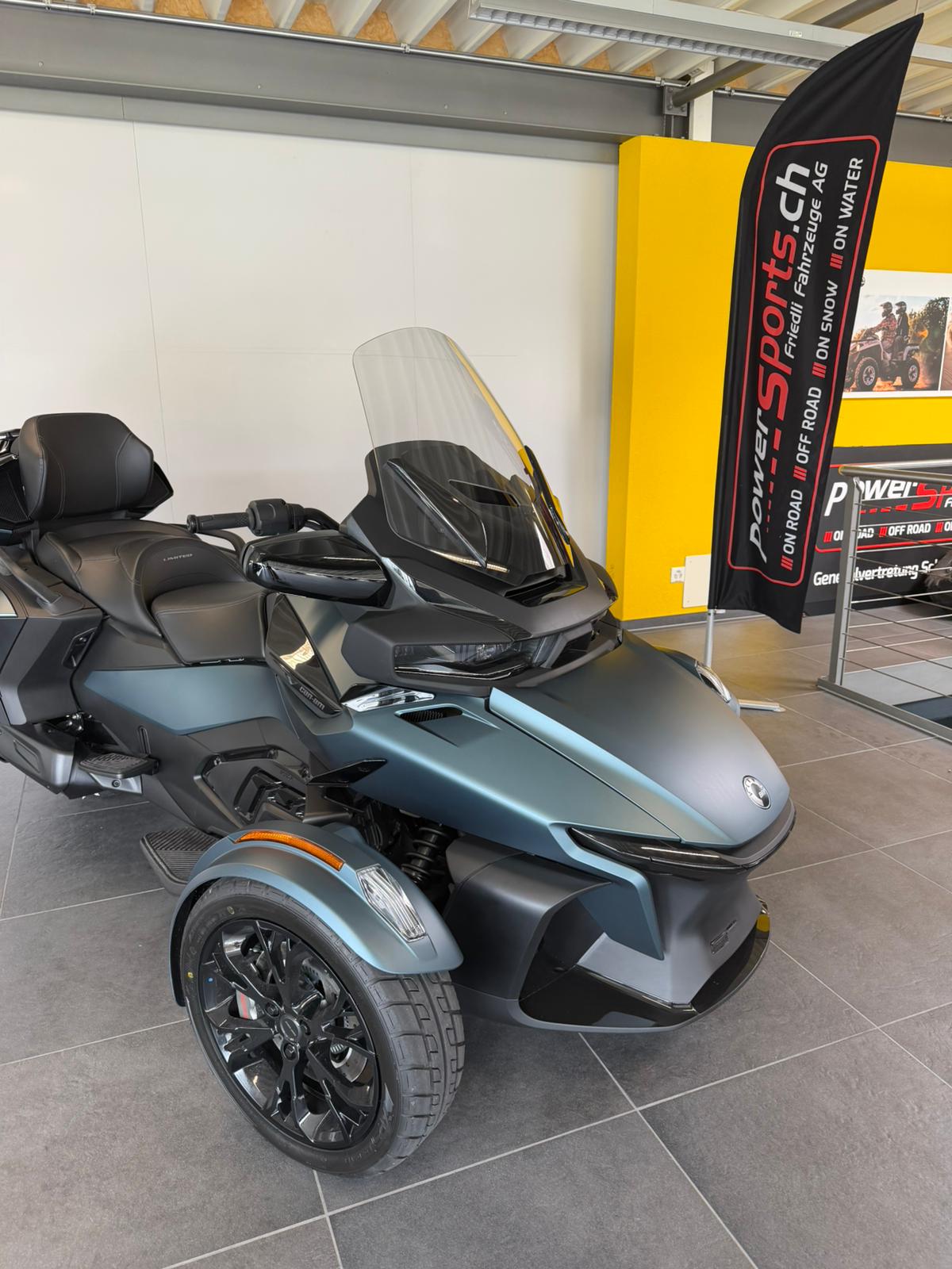 CAN-AM Spyder RT LTD-image-13