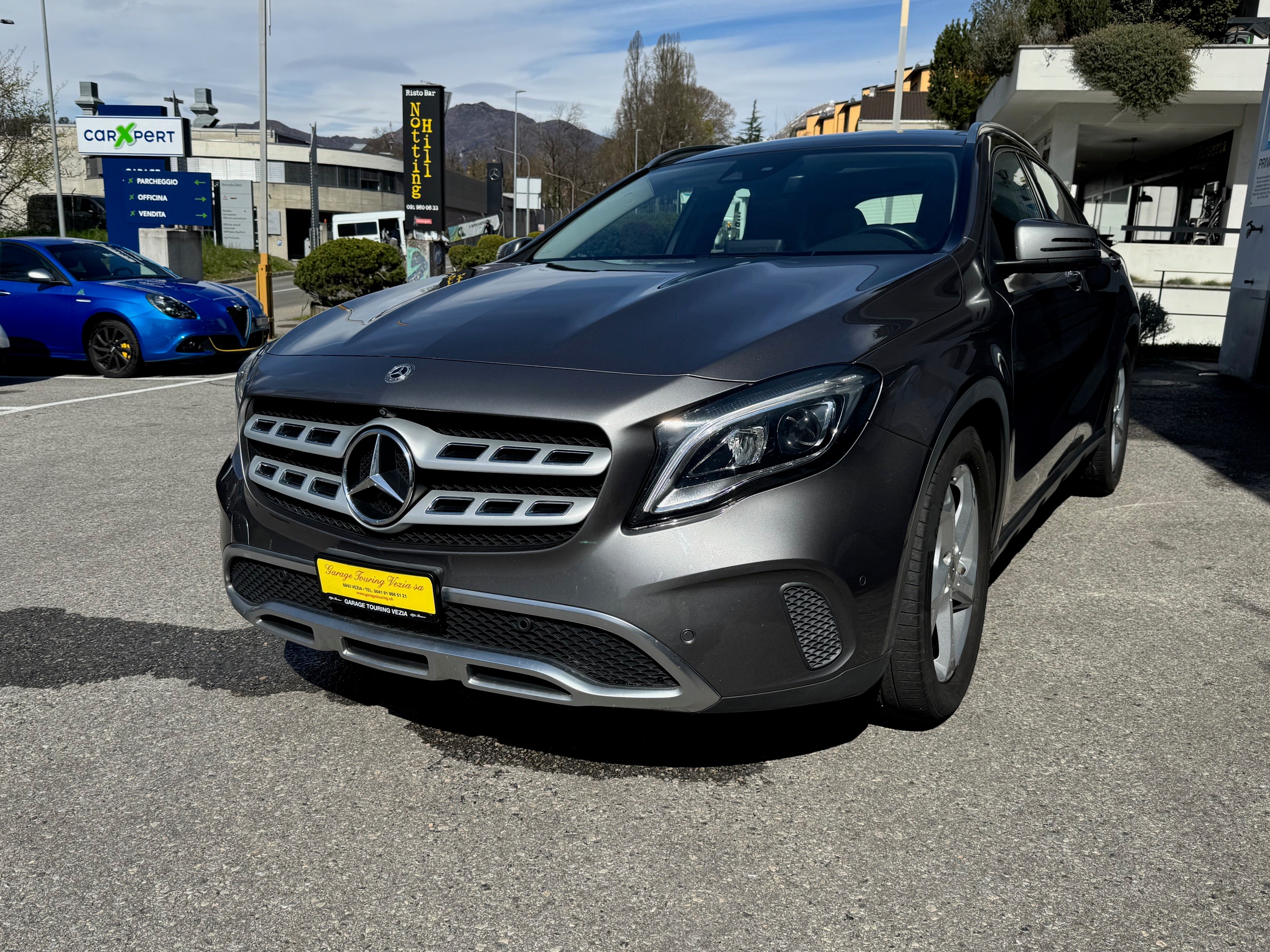 Car photo