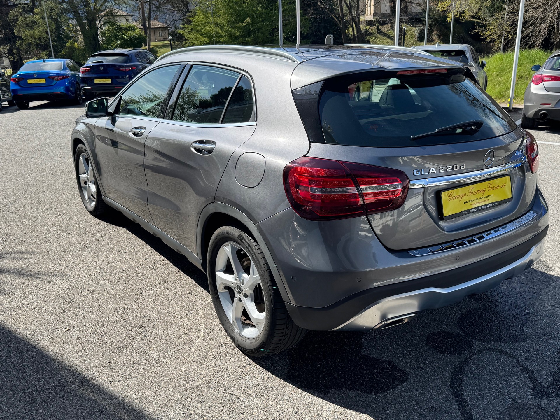MERCEDES-BENZ GLA 220 d Style 4Matic 7G-DCT-showroom-element-3