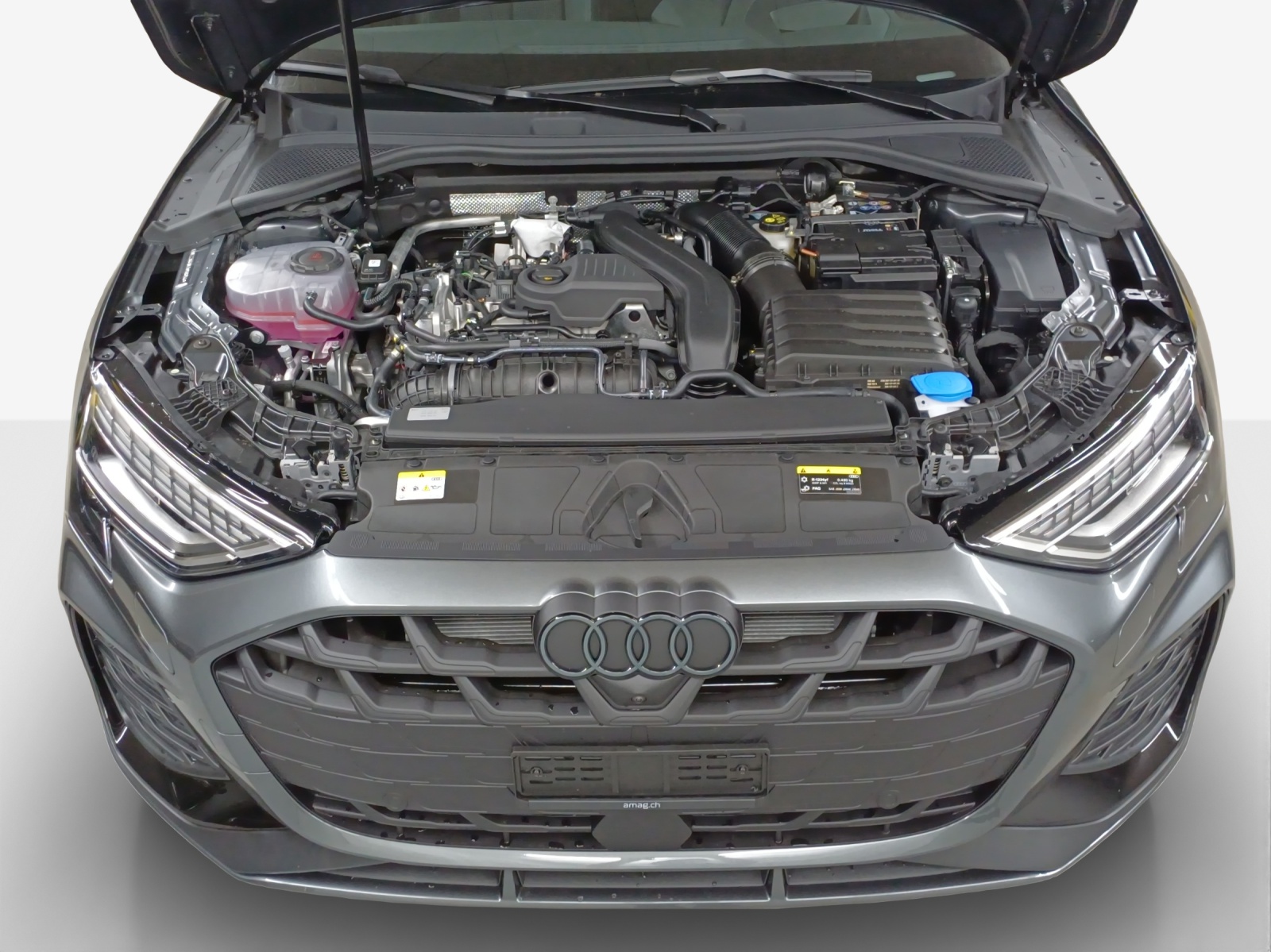 AUDI A3 Sportback TFSI 110 kW S line Attraction S tronic-image-14