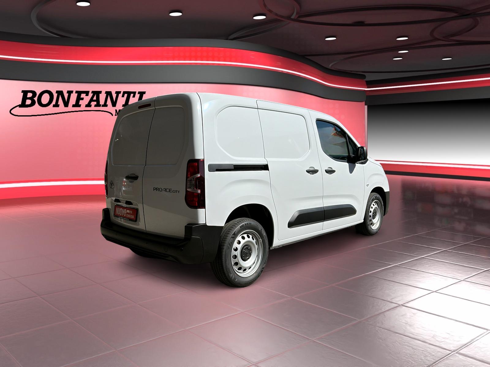TOYOTA PROACE CITY Van L1 1.2 Active-image-10