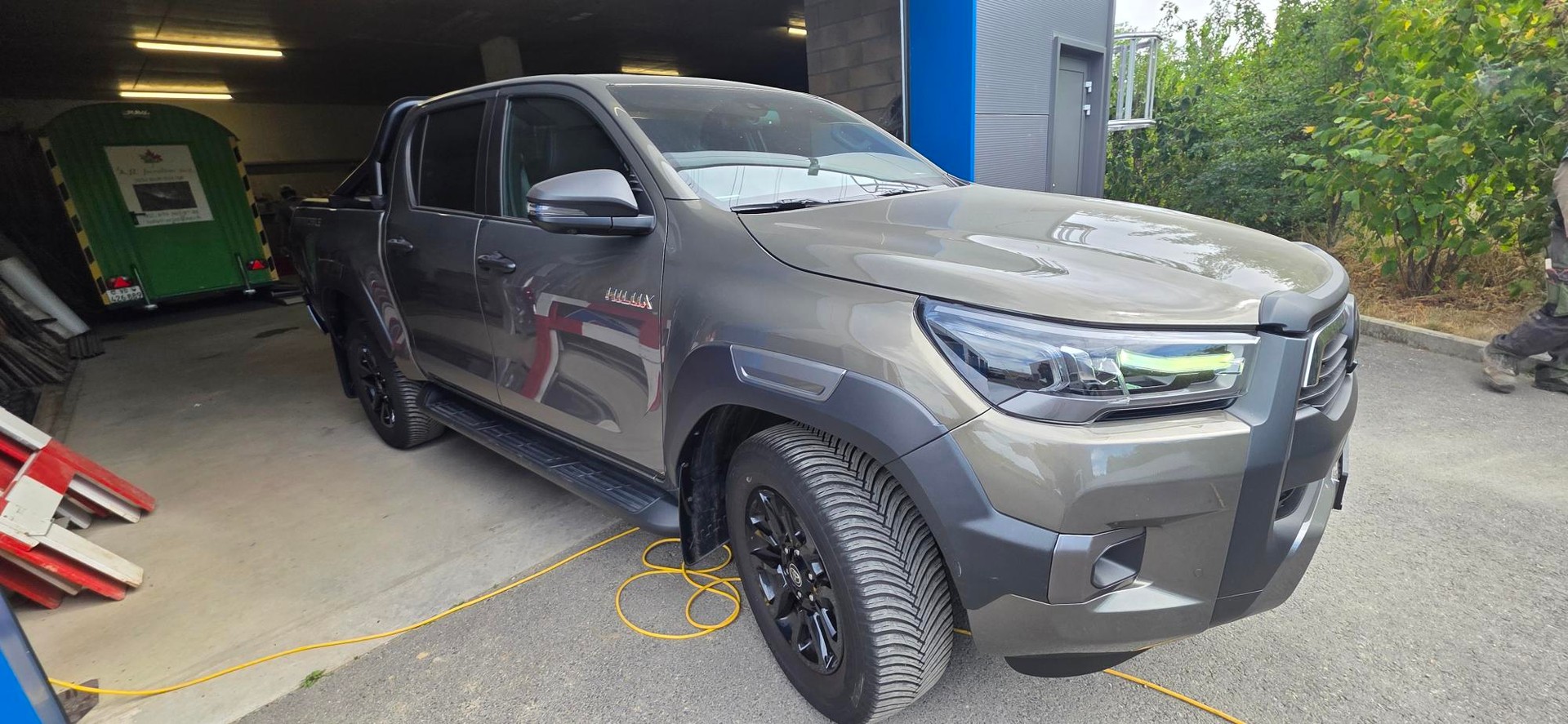 TOYOTA Hilux 2.8D-4D invincible Double Cab 4x4 A-image-1