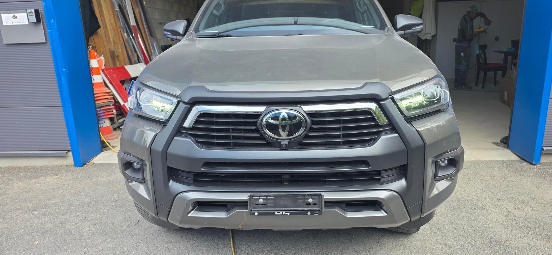TOYOTA Hilux 2.8D-4D invincible Double Cab 4x4 A-image-0