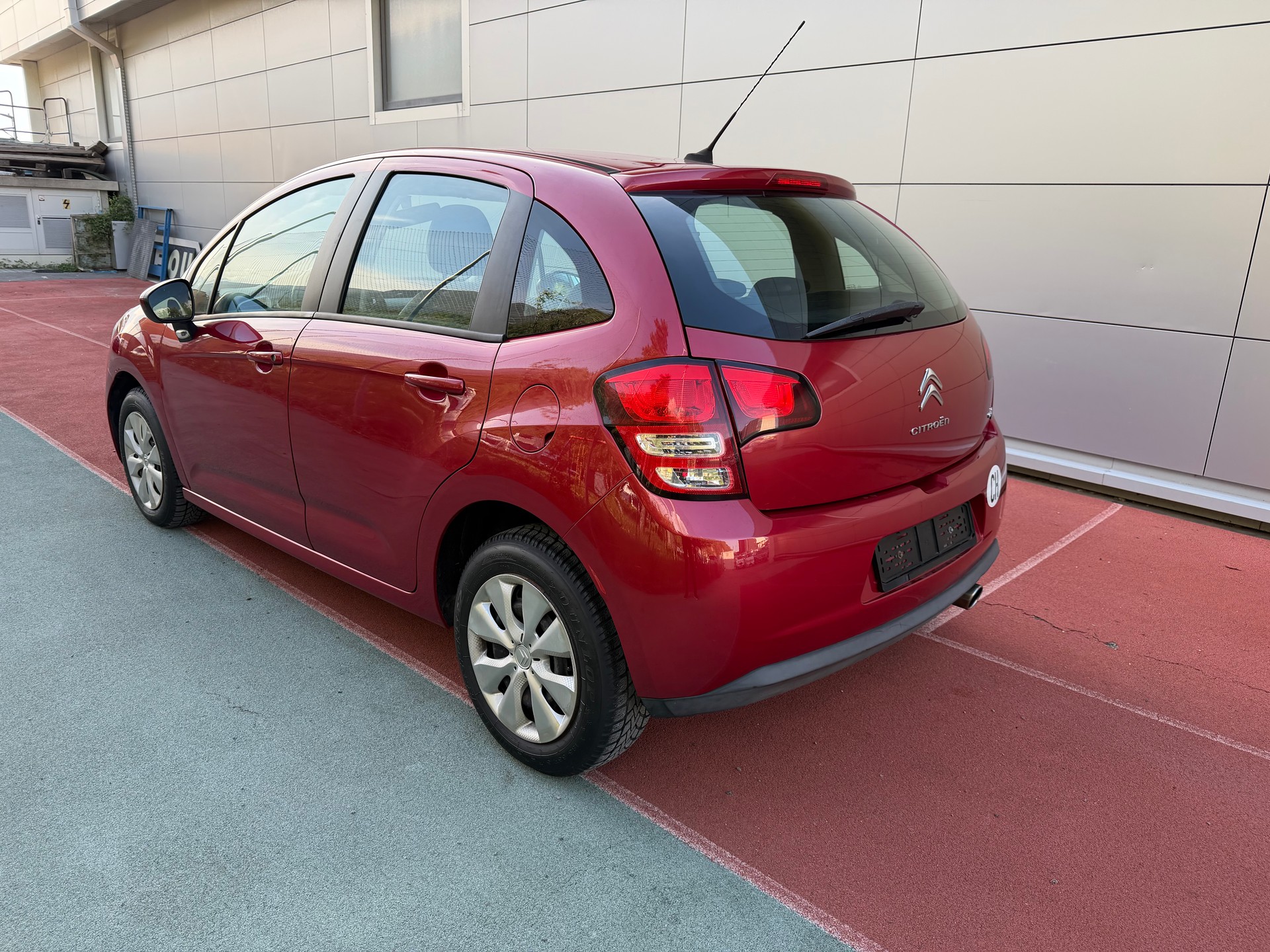 CITROEN C3 1.4i 16V Swiss Style-image-4