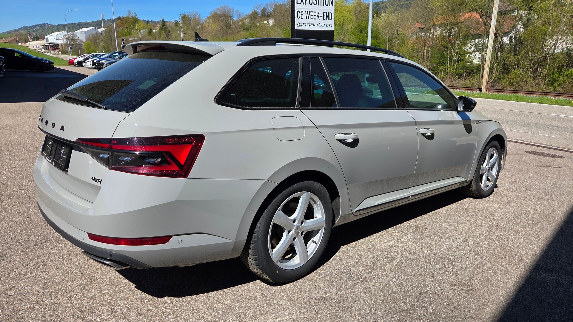 SKODA Superb Combi 2.0 TSI SportLine 4x4 DSG-image-4