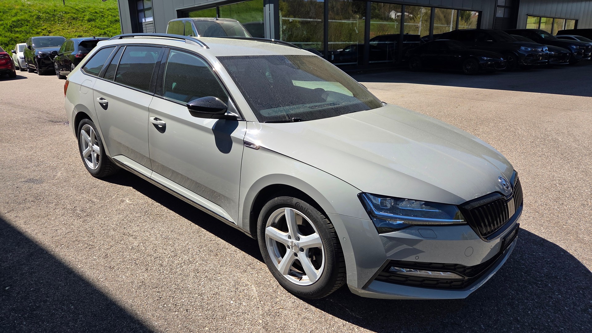 SKODA Superb Combi 2.0 TSI SportLine 4x4 DSG-image-3