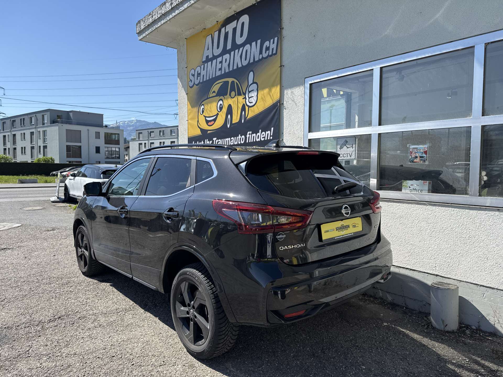 NISSAN Qashqai 1.7 dCi N-Tec 4x4 Automat-image-2