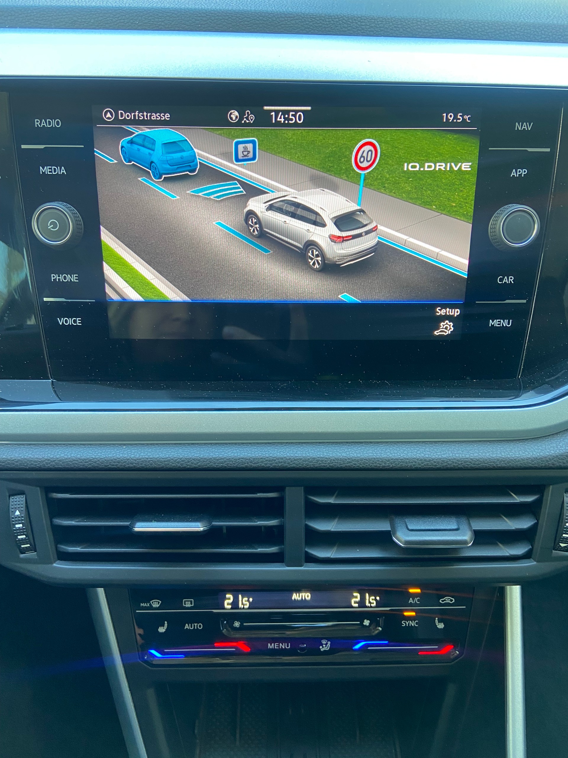 VW Taigo 1.0 TSI Life DSG-image-12