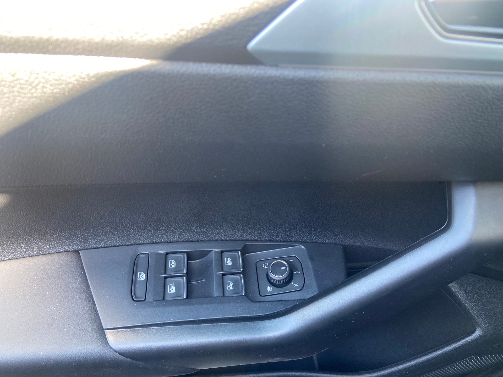 VW Taigo 1.0 TSI Life DSG-image-16