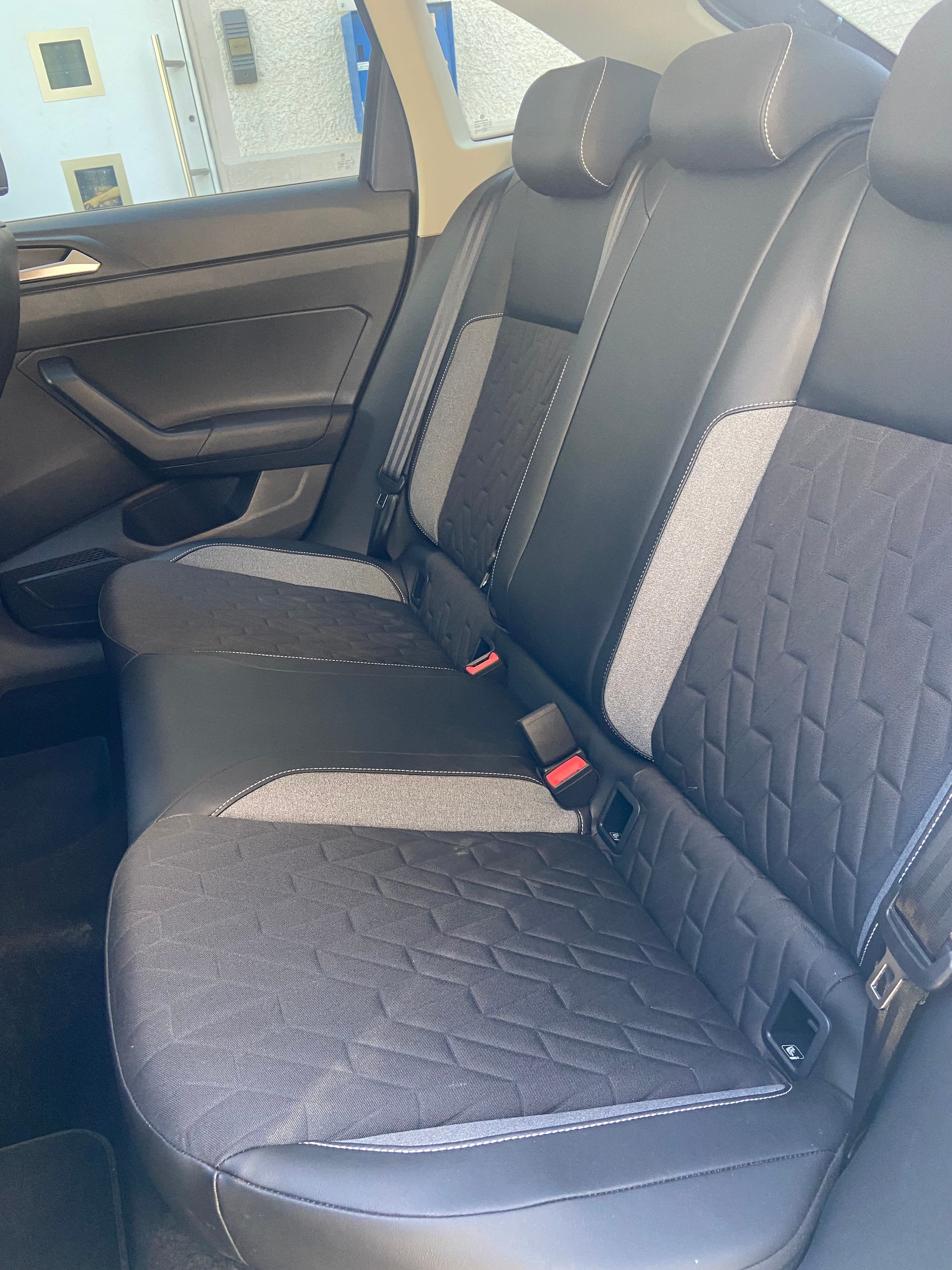 VW Taigo 1.0 TSI Life DSG-image-8