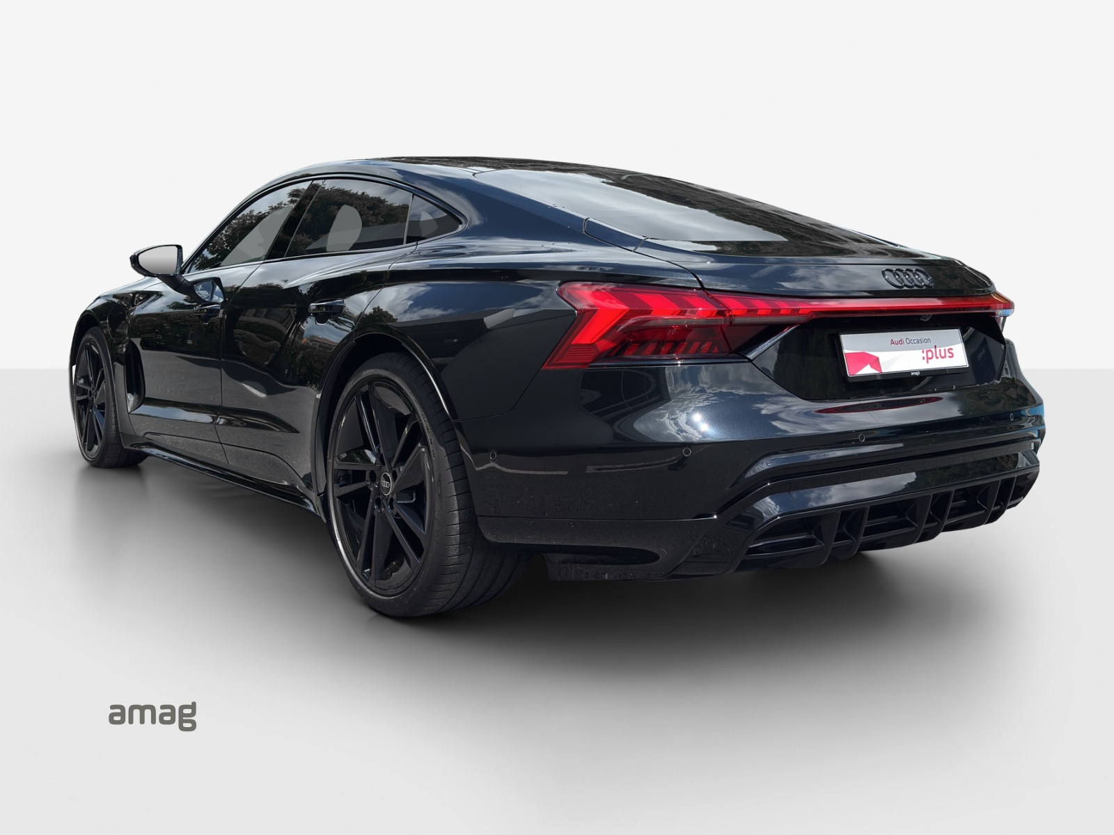 AUDI e-tron GT quattro-image-2